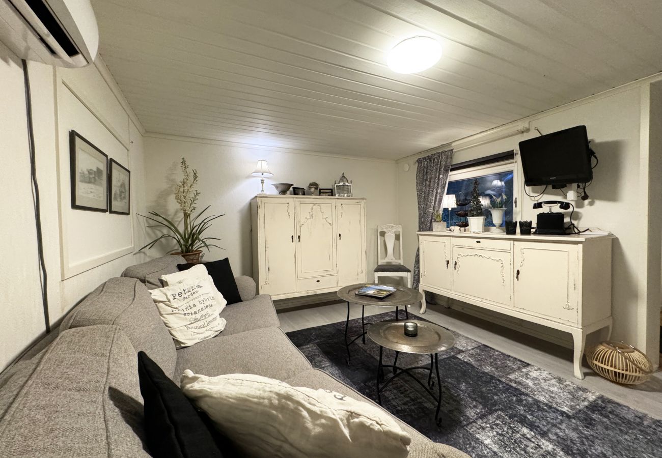 Ferienhaus in Visby - Gemütliches kleines Ferienhaus mitten auf Gotland in der Nähe von Visby | SE12024