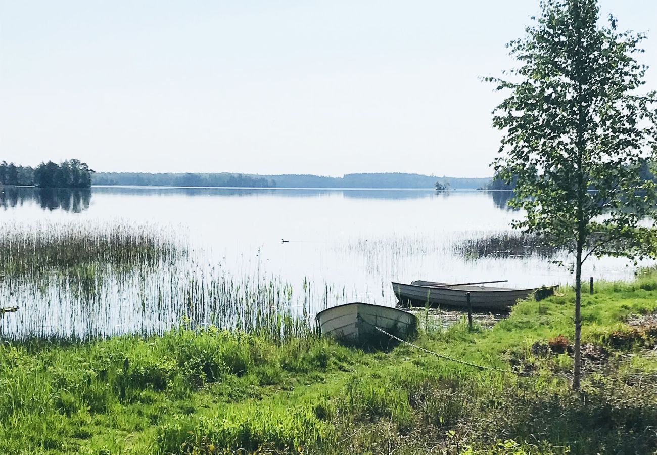 Ferienhaus in Tånnö - Renoviertes schönes Ferienhaus außerhalb von Värnamo und nur 30 Meter vom See Flåren entfernt, den ich | SE07055
