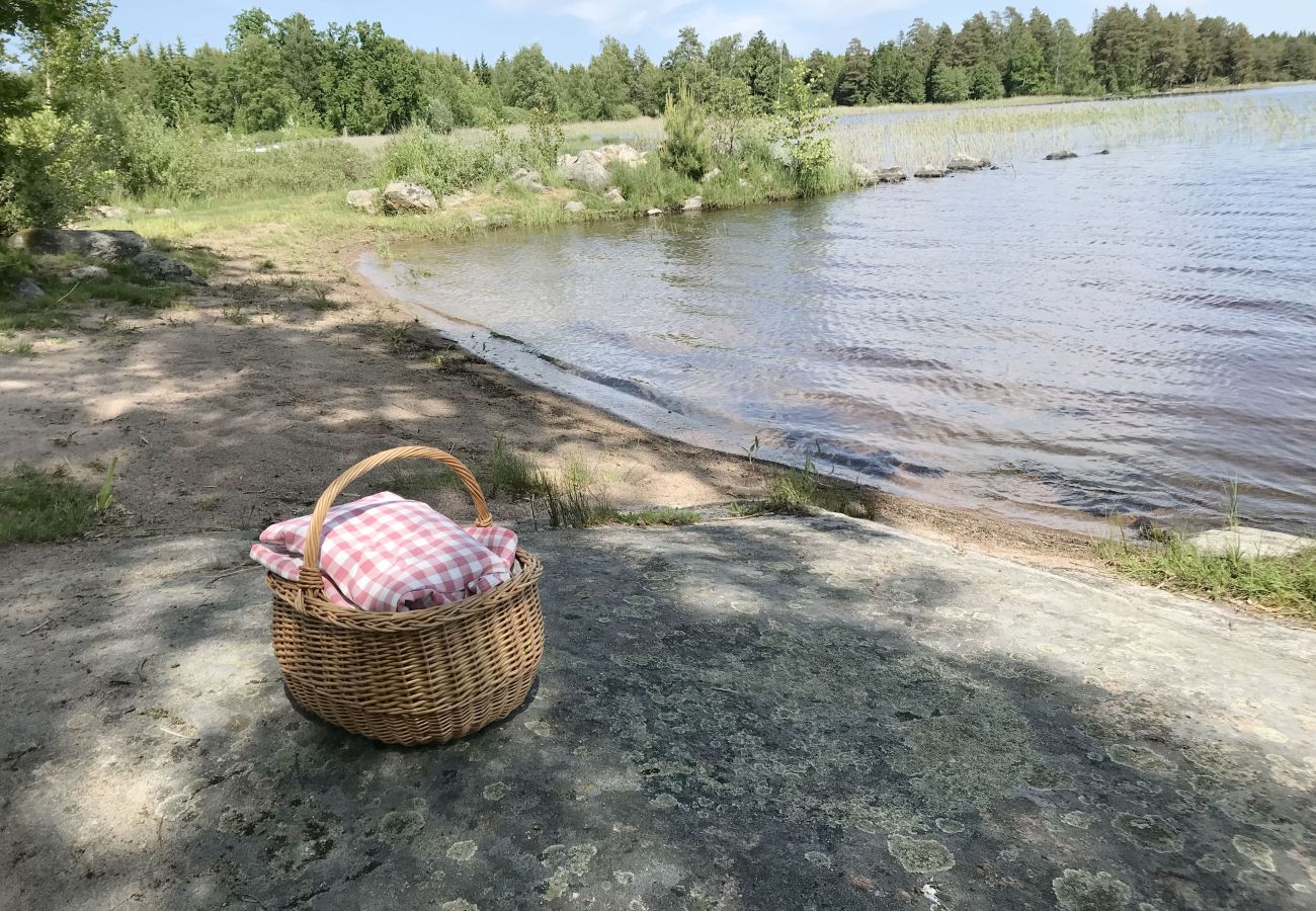 Ferienhaus in Tånnö - Renoviertes schönes Ferienhaus außerhalb von Värnamo und nur 30 Meter vom See Flåren entfernt, den ich | SE07055