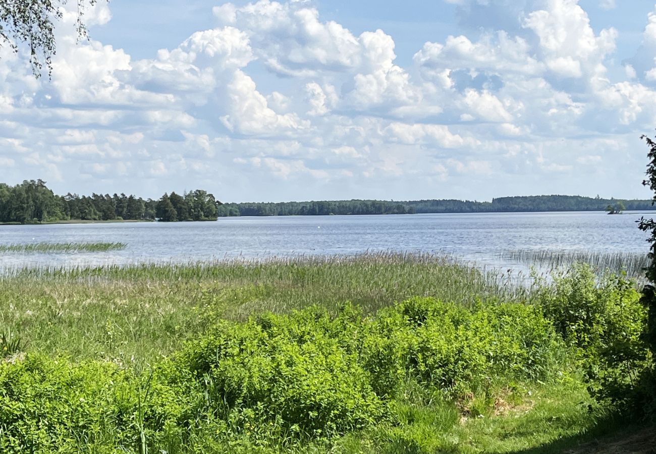Ferienhaus in Tånnö - Renoviertes schönes Ferienhaus außerhalb von Värnamo und nur 30 Meter vom See Flåren entfernt, den ich | SE07055