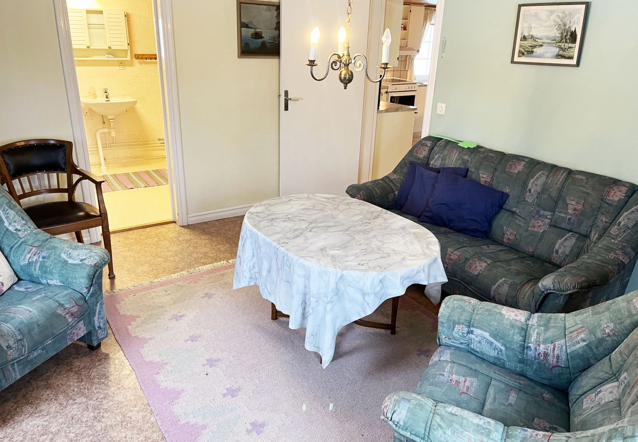 Ferienhaus in Virserum - Kleines rotes Ferienhaus in der Nähe von Wald und Land außerhalb von Virserum | SE05062