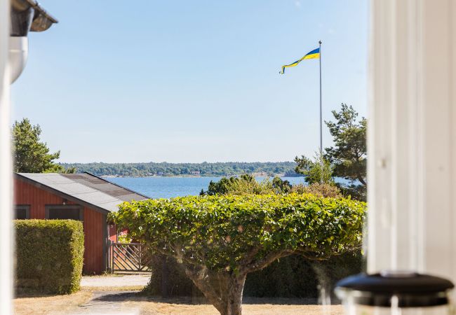 Ferienhaus in Karlskrona - Schönes Haus mit Panoramablick auf das Meer im schönen Hasslö außerhalb von Karlskrona | SE05069
