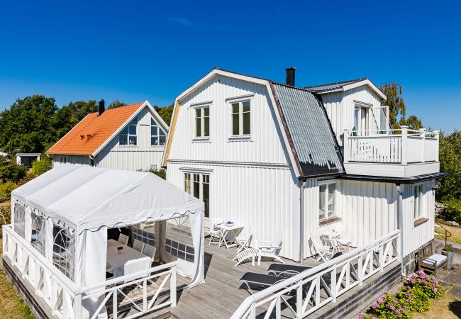 Ferienhaus in Karlskrona - Schönes Haus mit Panoramablick auf das Meer im schönen Hasslö außerhalb von Karlskrona | SE05069