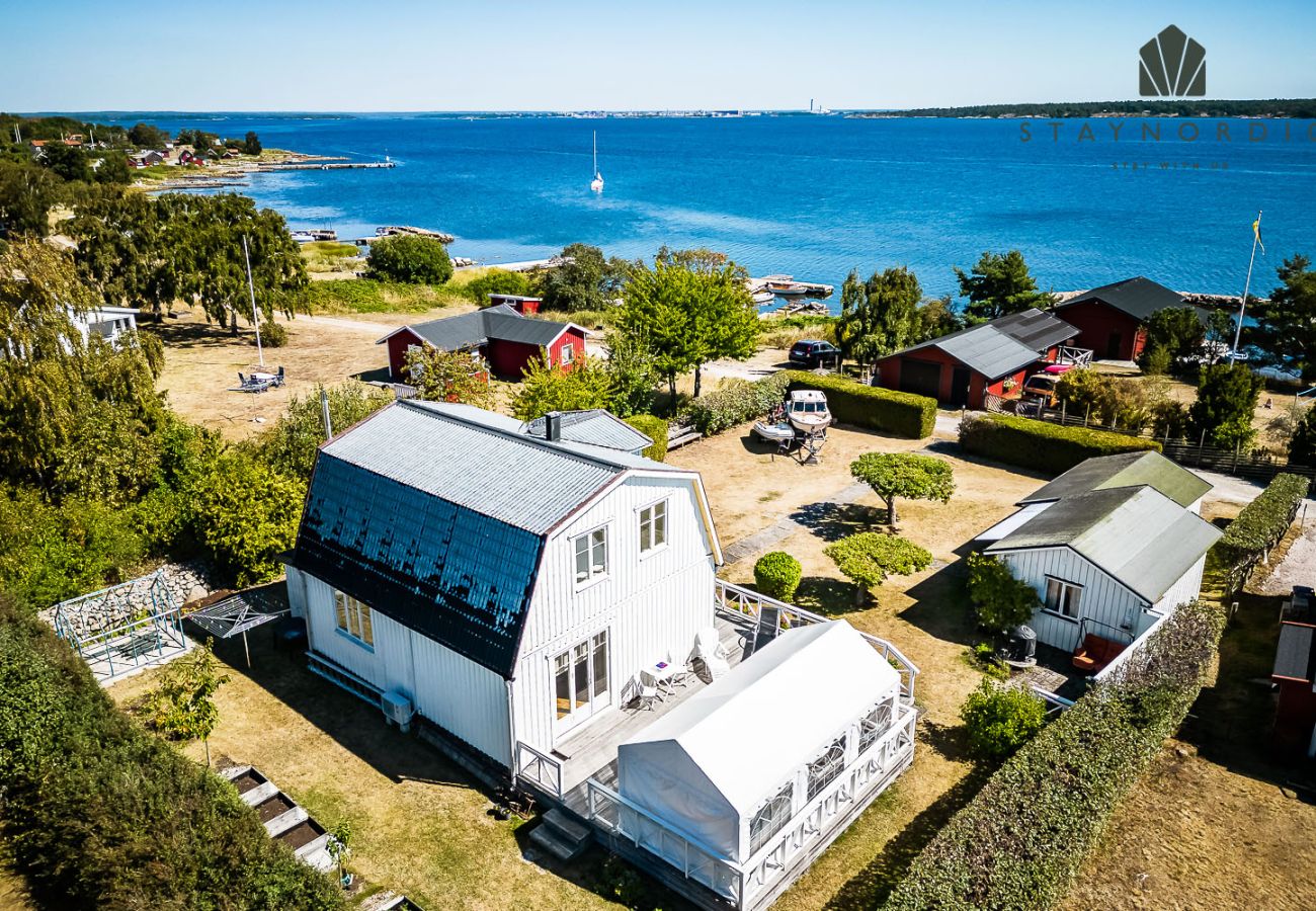 Ferienhaus in Hasslö - Schönes Haus mit Panoramablick auf das Meer im schönen Hasslö außerhalb von Karlskrona | SE05069