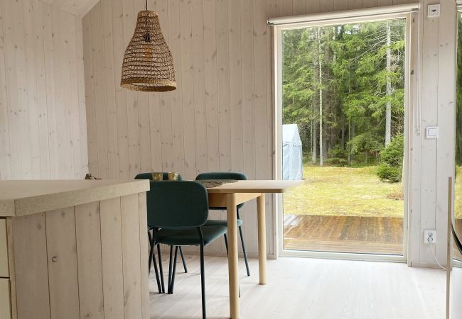 Ferienhaus in Slite - Einzigartiges, vom Architekten entworfenes Haus, 200 Meter von einem der schönsten Strände Gotlands entfernt | SE12049