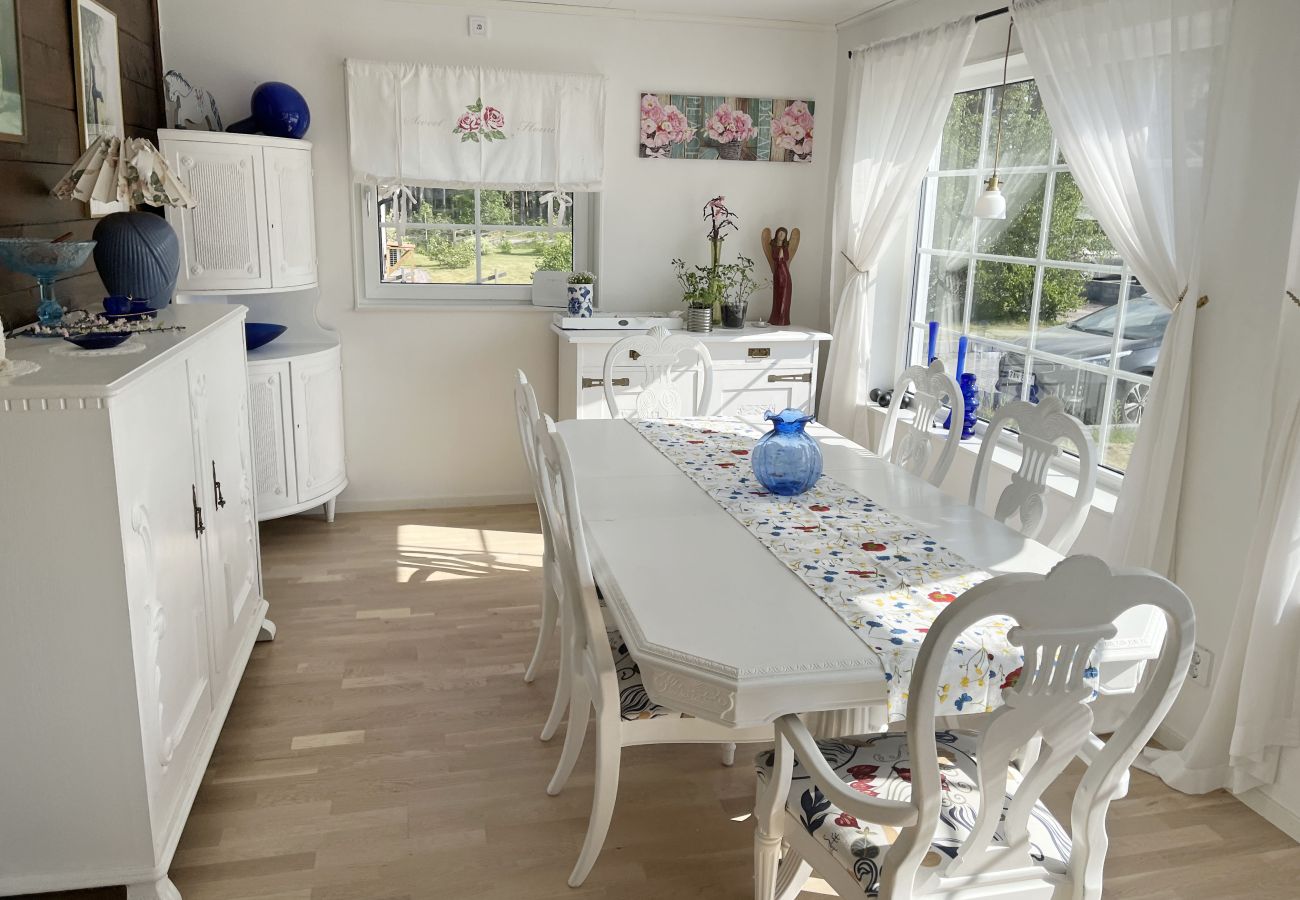Ferienhaus in Rockneby - Große und geräumige Villa in Revsudden, nördlich von Kalmar | SE05075
