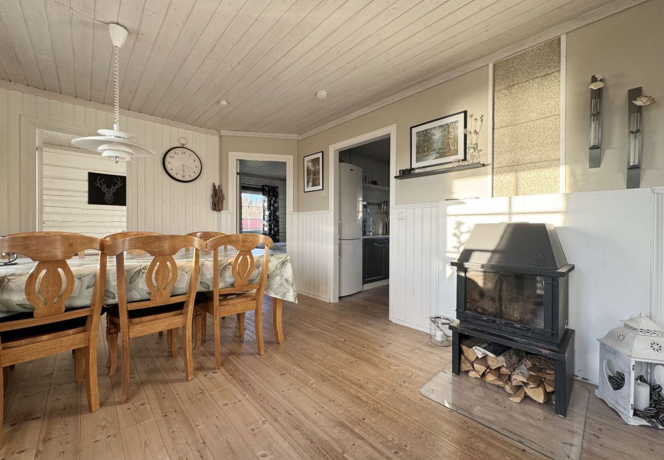 Ferienhaus in Dalskog - Gemütliches Ferienhaus mit Blick auf Teåkersjön | SE17014