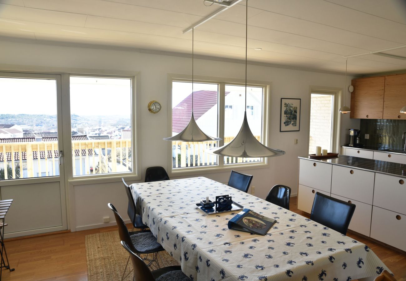 Ferienhaus in Hunnebostrand - Geräumige Villa im Zentrum von Hunnebostrand | SE09077
