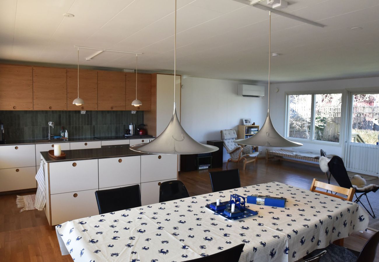 Ferienhaus in Hunnebostrand - Geräumige Villa im Zentrum von Hunnebostrand | SE09077