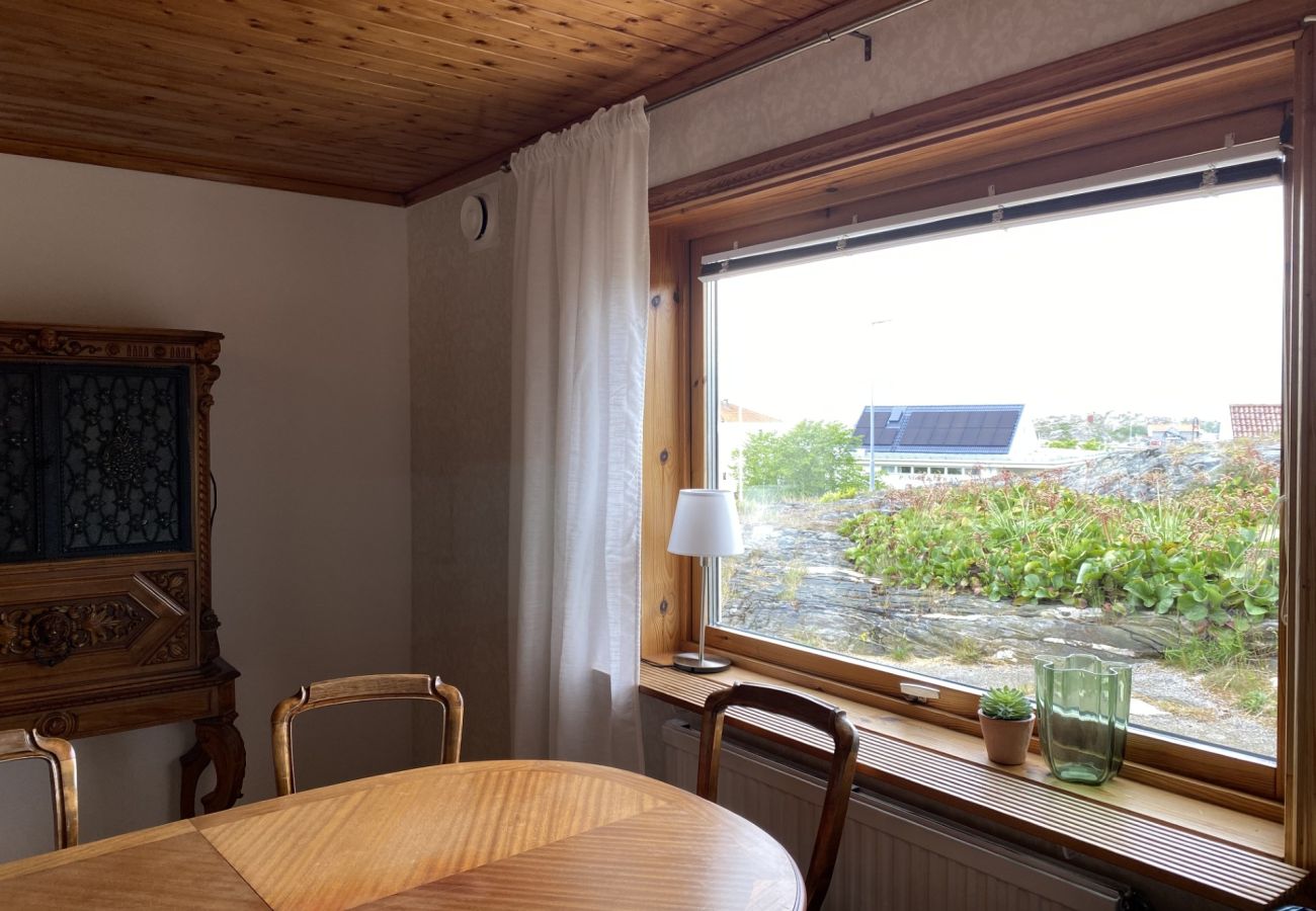 Ferienhaus in Rönnäng - Große Villa mit Meerblick in Rönnäng | SE09078