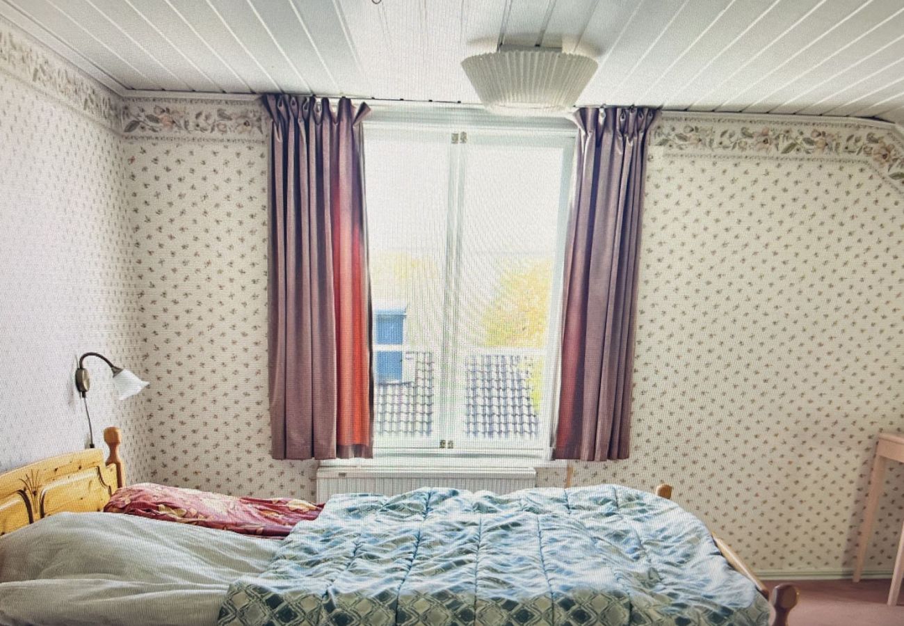 Ferienhaus in Marieholmsbruk - Familienfreundliches Ferienhaus am See in Småland – perfekt für große Gruppen   SE06078