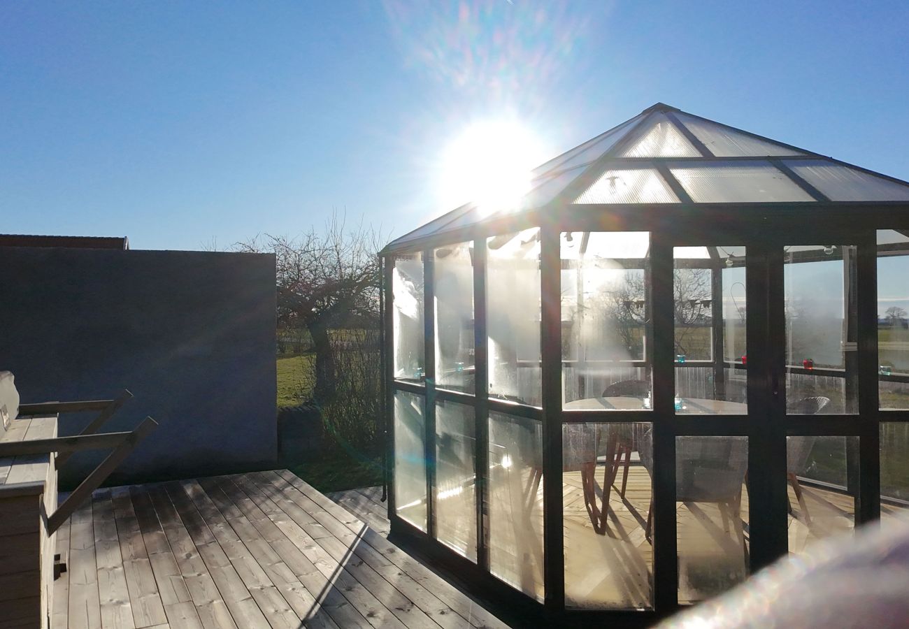 Ferienhaus in Mörbylånga - Angenehme Wohnung auf Öland mit Blick auf Kalmarsund | SE04054