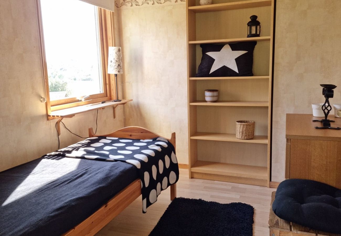 Ferienhaus in Ellös - Großes Ferienhaus nahe Hälleviksstrand – ideal für Familien | SE09105