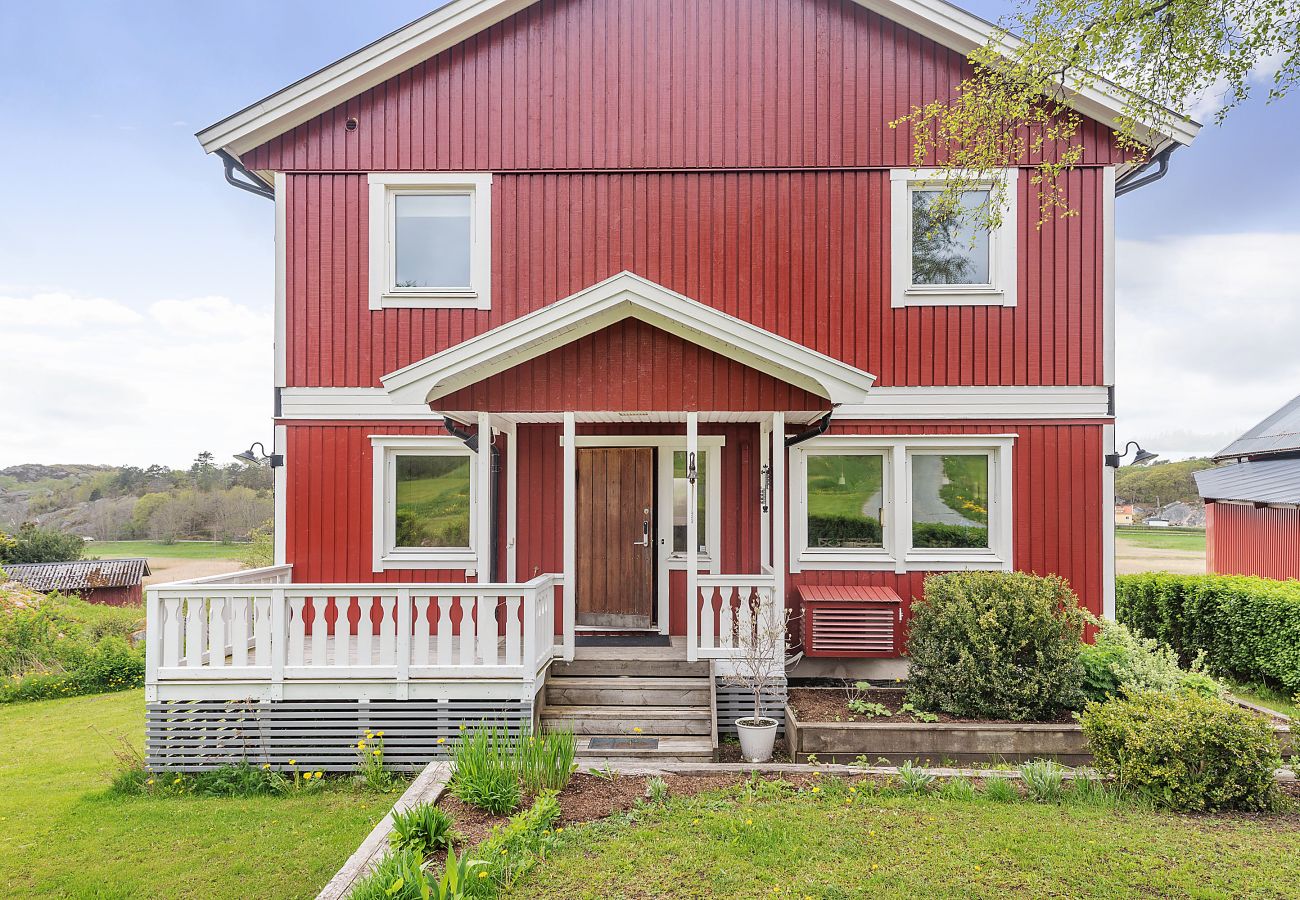 Ferienhaus in Ellös - Großes Ferienhaus nahe Hälleviksstrand – ideal für Familien | SE09105