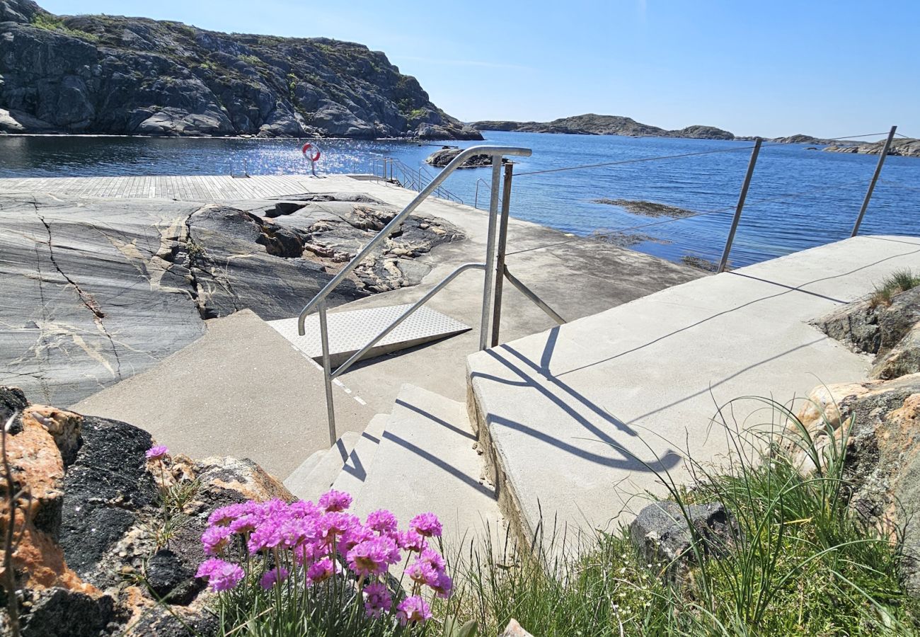 Ferienhaus in Ellös - Großes Ferienhaus nahe Hälleviksstrand – ideal für Familien | SE09105