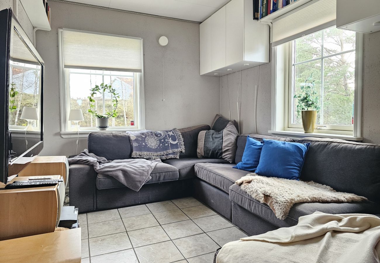 Ferienhaus in Henån - Villa mit schöner Aussicht und Sauna in Henån | SE09106