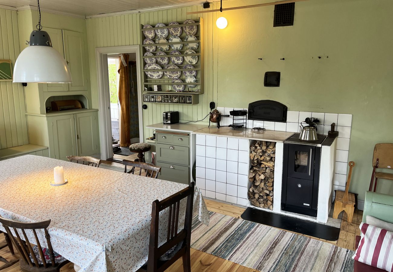 Ferienhaus in Julita - Sommerhaus mit Alleinlage in Julita    SE14028