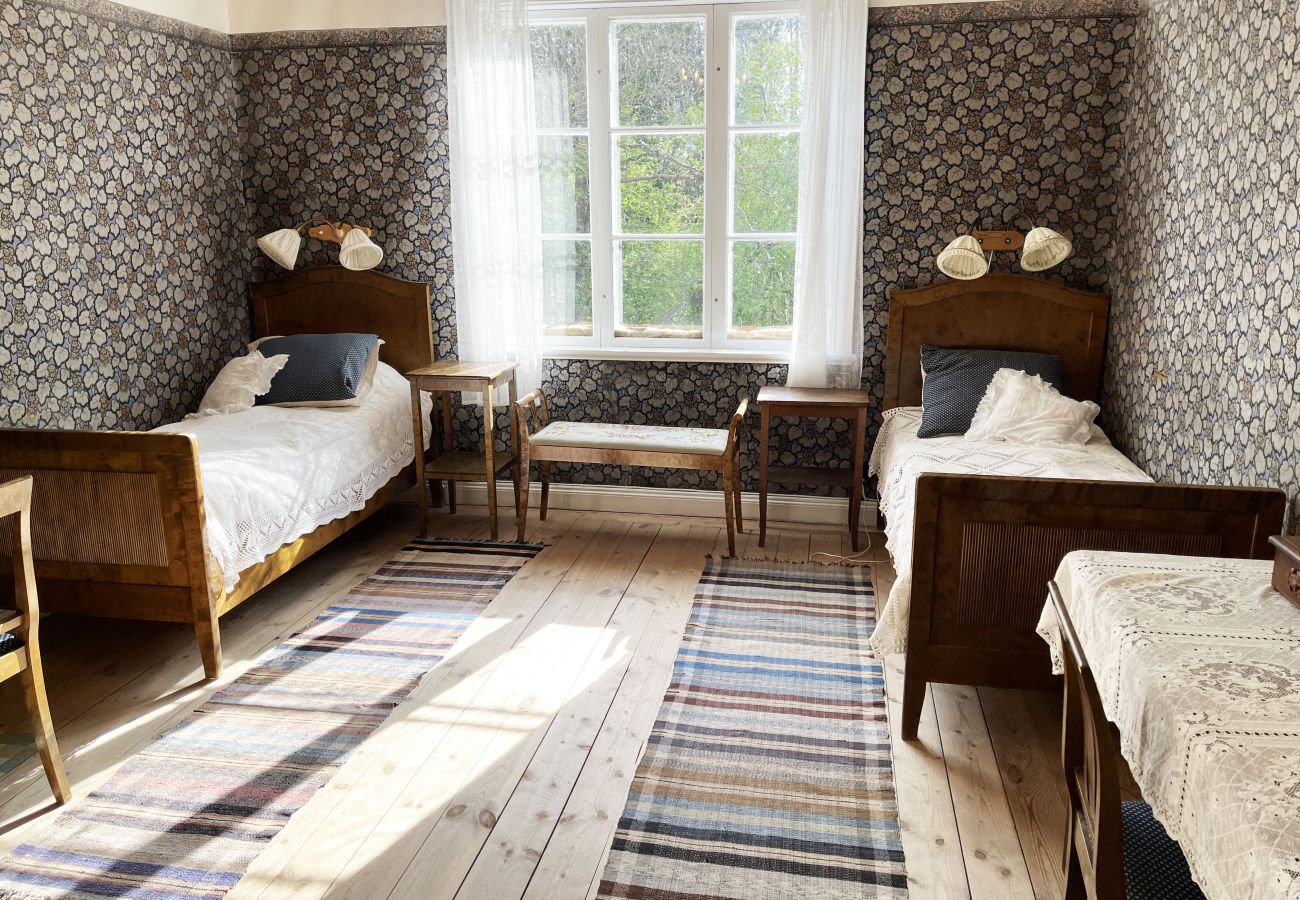 Ferienhaus in Julita - Sommerhaus mit Alleinlage in Julita    SE14028
