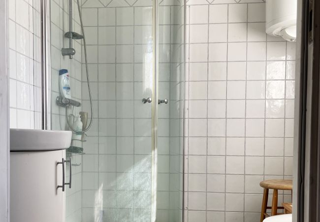 Ferienhaus in Loftahammar - Neuere Hütte mit Seegrundstück und idyllischer Lage bei Loftahammar | SE05084 Ferienhaus in Loftahammar - Neuere Hütte mit Seegrundstück und idyllischer Lage bei Loftahammar | SE05084