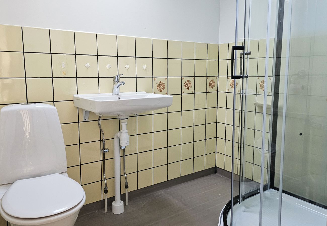 Ferienhaus in Skärhamn - Großzügiges Haus nahe Meer und Zentrum in Skärhamn | SE09107