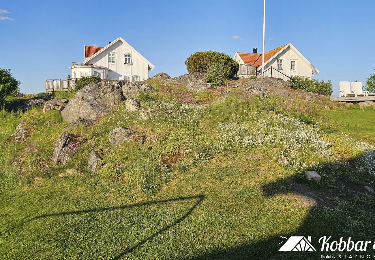 Ferienhaus in Skärhamn - Großzügiges Haus nahe Meer und Zentrum in Skärhamn | SE09107