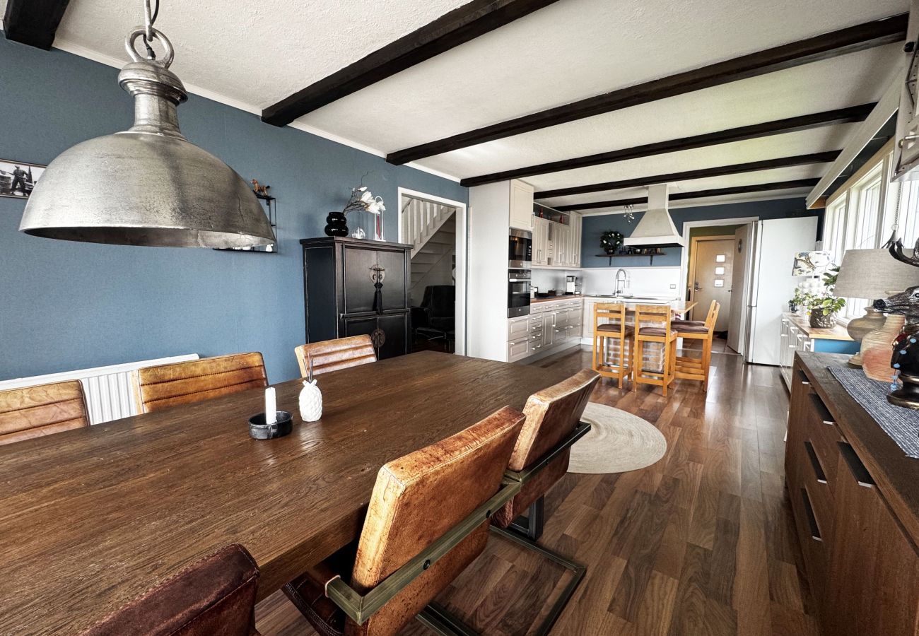 Ferienhaus in Kungshamn - Ferienunterkünfte im schönen Kungshamn – perfekt für zwei Familien | SE09079