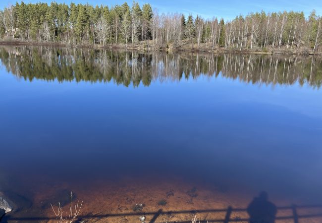 Ferienhaus in Vena - Neu gebautes Blockhaus mit Sauna auf einem Seegrundstück außerhalb von Hultsfred | SE05086 Ferienhaus in Vena - Neu gebautes Blockhaus mit Sauna auf einem Seegrundstück außerhalb von Hultsfred | SE05086