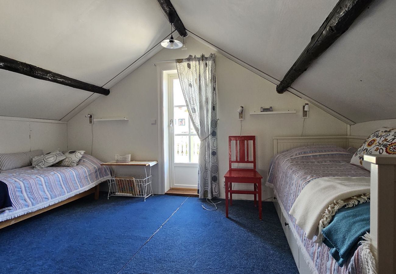 Ferienhaus in Hälleviksstrand - Westküstenhaus nur 50 m vom Hafen in Edshultshall | SE09108