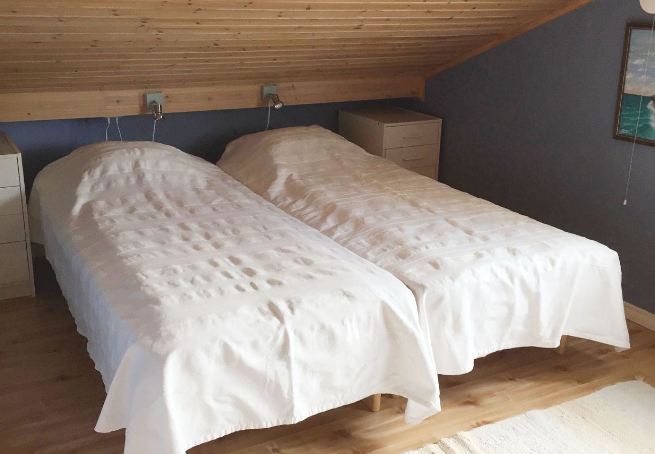 Ferienhaus in Nösund - Frisches und schönes Ferienhaus, in der Nähe des Badeortes Nösund SE09111