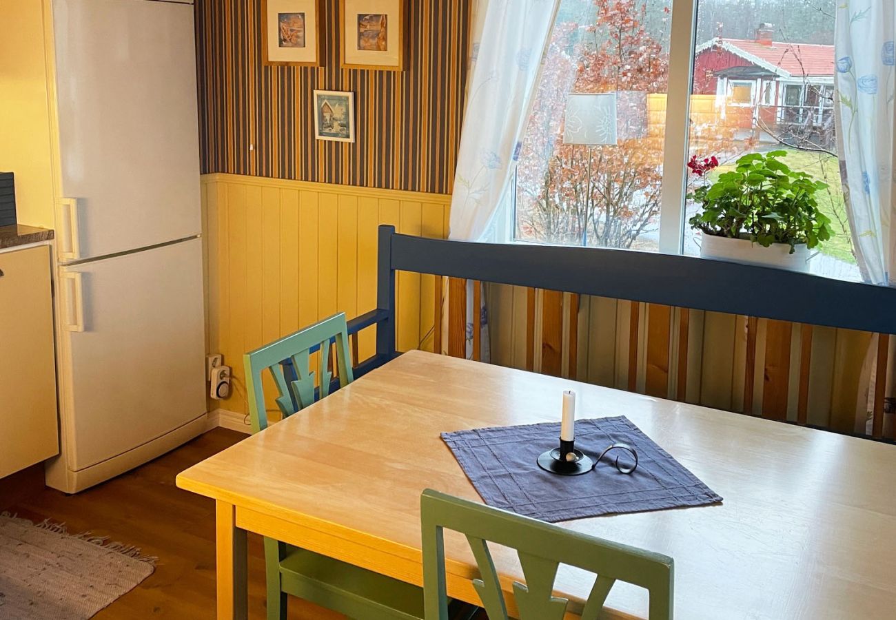 Ferienhaus in Nösund - Frisches und schönes Ferienhaus, in der Nähe des Badeortes Nösund SE09111