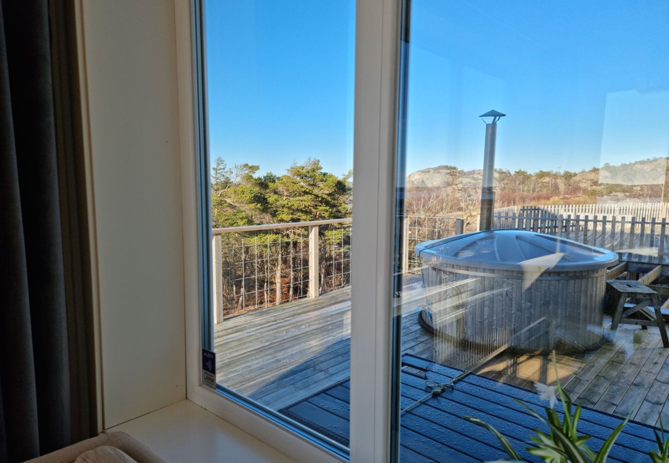 Ferienhaus in Ellös - Panoramablick auf Ellös Höhe, 500 m zum Meer | SE09125