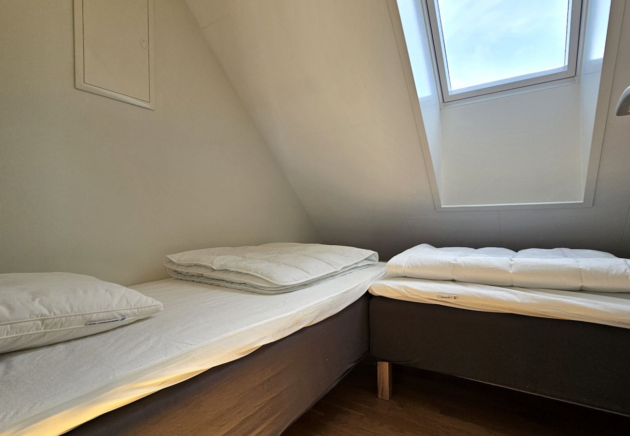 Ferienhaus in Varekil - Feriendomizil am Meer auf Rossön, Orust | SE09126