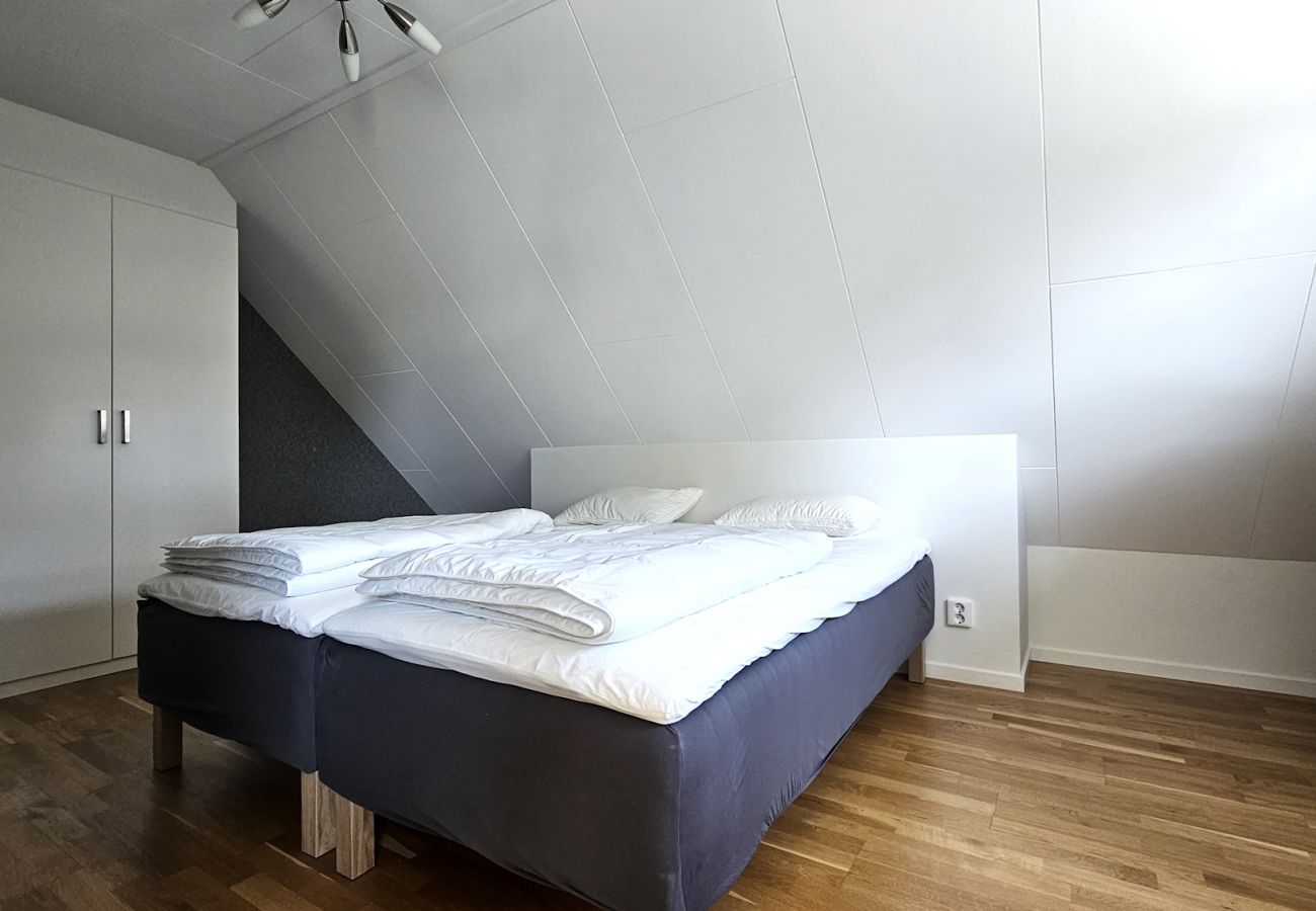 Ferienhaus in Varekil - Feriendomizil am Meer auf Rossön, Orust | SE09126
