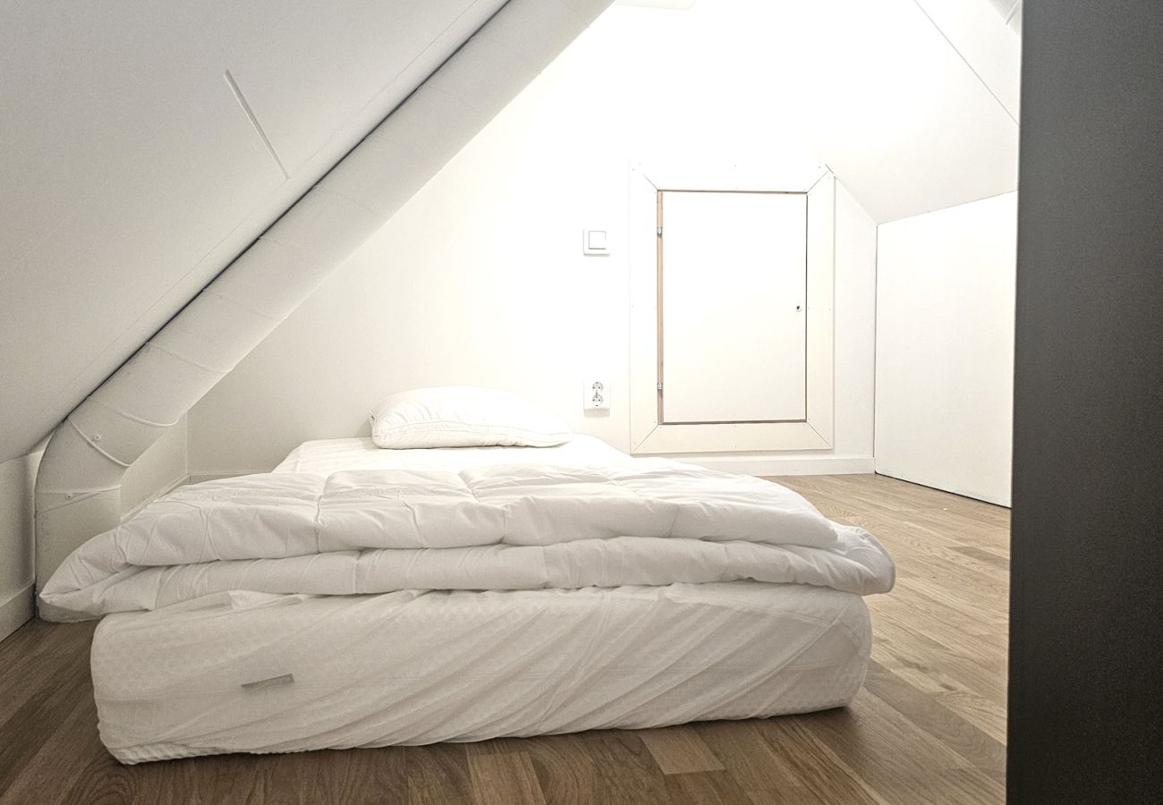 Ferienhaus in Varekil - Feriendomizil am Meer auf Rossön, Orust | SE09126