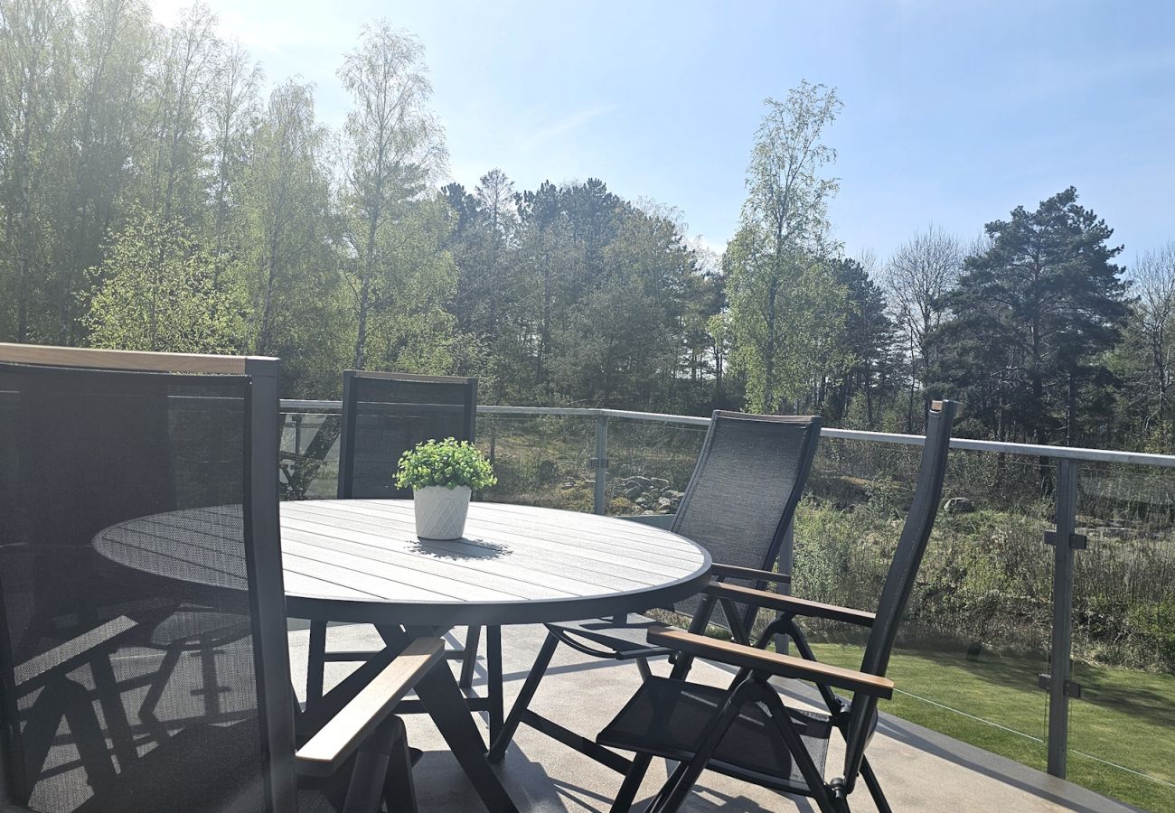 Ferienhaus in Varekil - Feriendomizil am Meer auf Rossön, Orust | SE09126