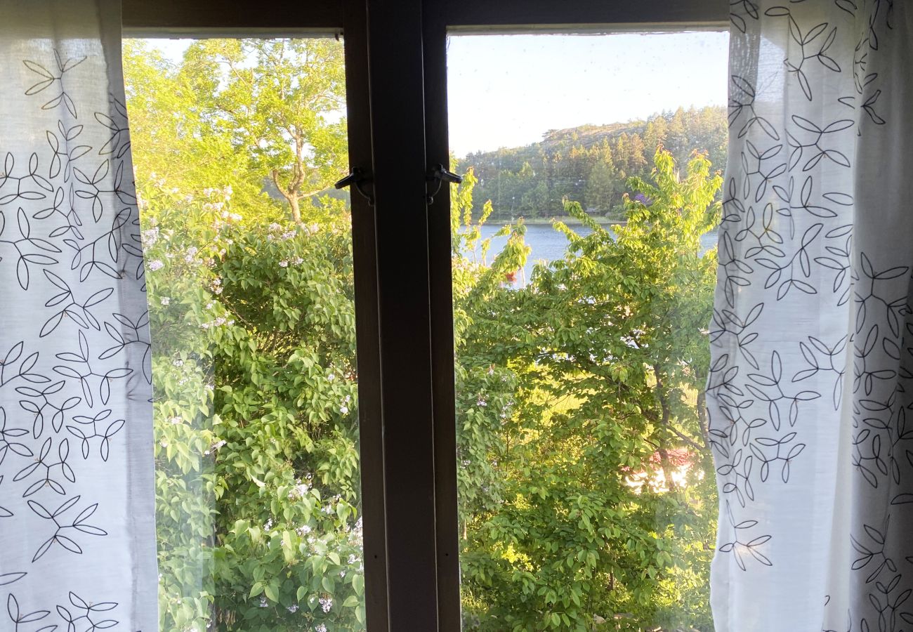 Ferienhaus in Nösund - Simons Hütte mit eigenem Strandabschnitt in Boxvik, Orust | SE09128