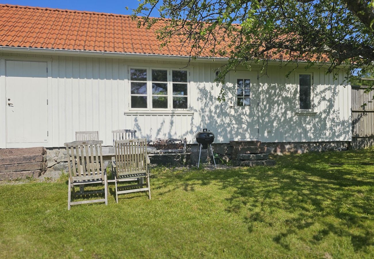 Ferienhaus in Höviksnäs - Charmantes Ferienhaus in Höviksnäs, nur 500 m vom Meer entfernt | SE09116
