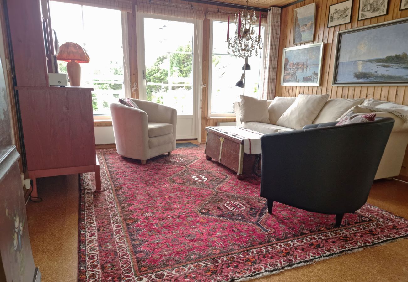 Ferienhaus in Hjälteby - Ferienhaus mit Naturgrundstück und Sauna auf Mjörn | SE09134