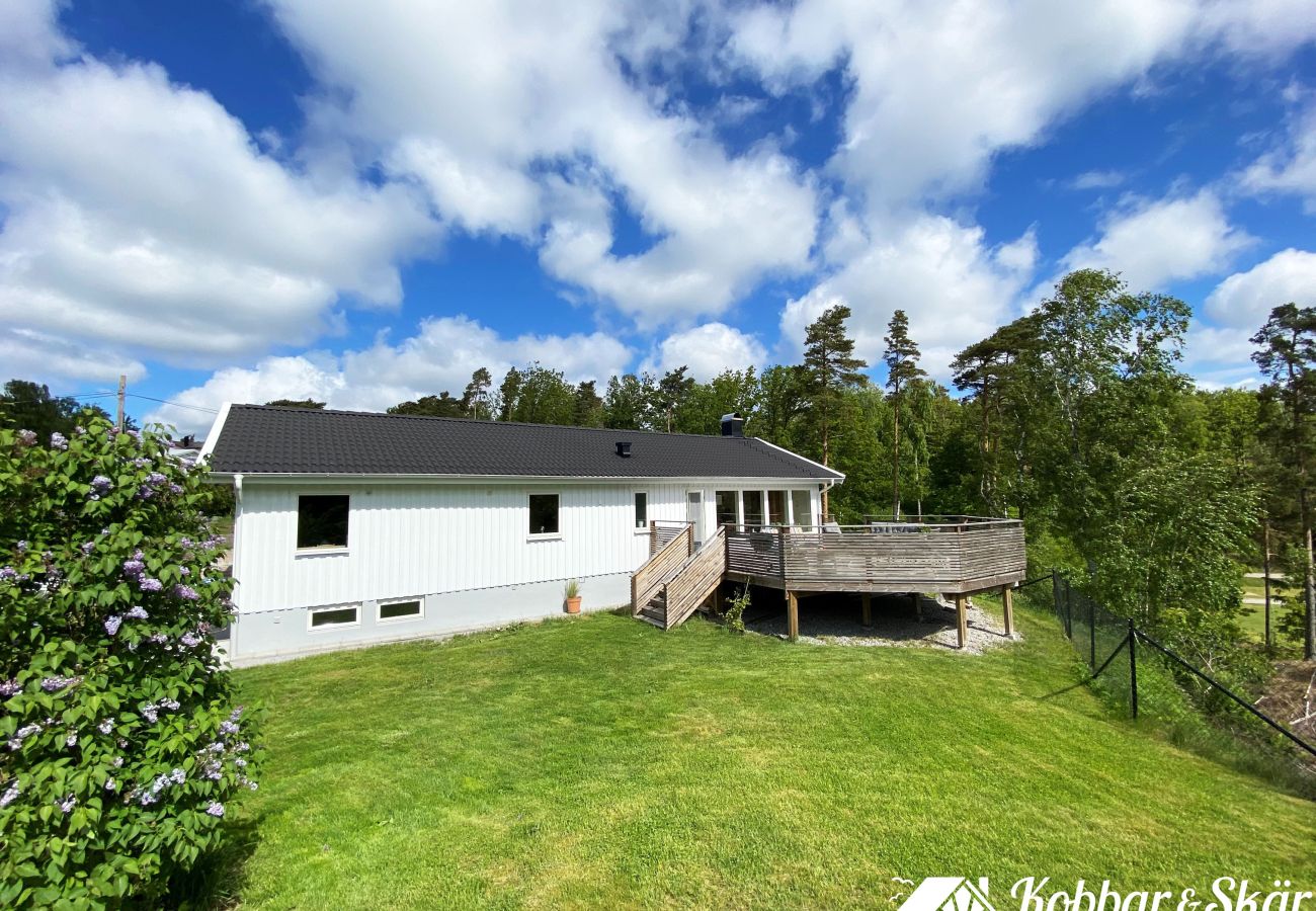 Ferienhaus in Varekil - Gepflegtes Ferienhaus mit Sauna, Billardtisch und 650 m zum Strand | SE09135