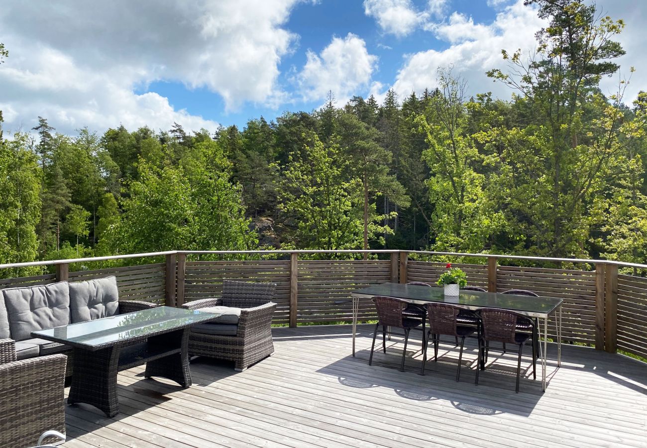 Ferienhaus in Varekil - Gepflegtes Ferienhaus mit Sauna, Billardtisch und 650 m zum Strand | SE09135