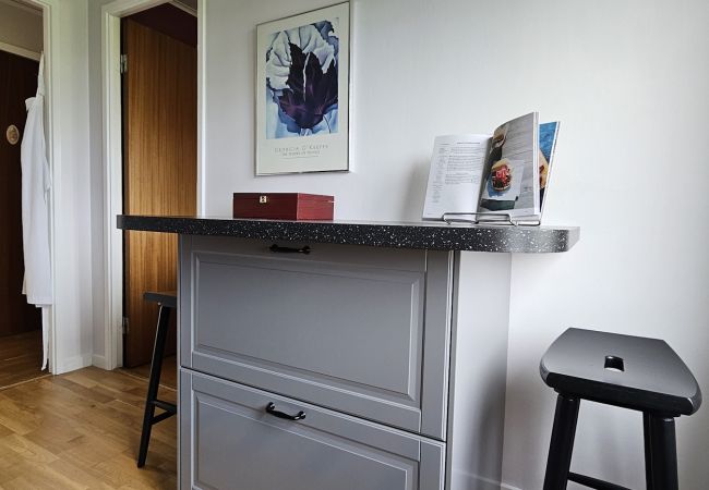 Ferienhaus in Skärhamn - Gemütliche Unterkunft umgeben von Bergen, nur 450 m vom Meer | SE09117 Ferienhaus in Skärhamn - Gemütliche Unterkunft umgeben von Bergen, nur 450 m vom Meer | SE09117