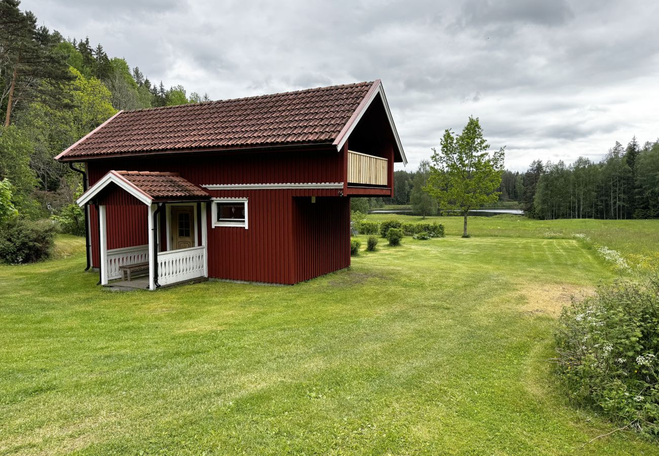 Ferienhaus in Skillingsfors - Abgeschiedene Hütte in wunderschöner Wildnis, Skillingsfors | SE18032