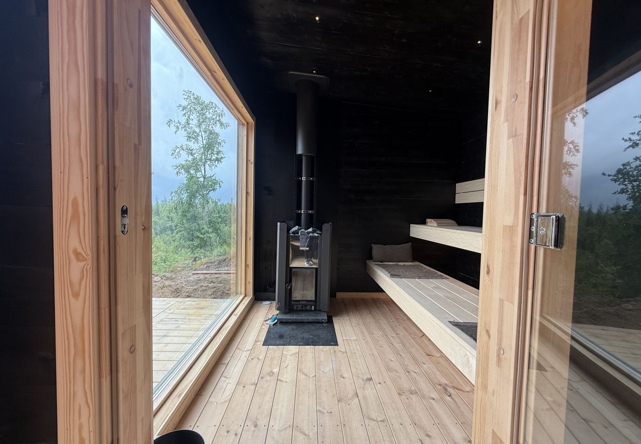 Ferienhaus in Lönashult - Ferienhaus mit Sauna und Seeblick im malerischen Lönashult | SE06090