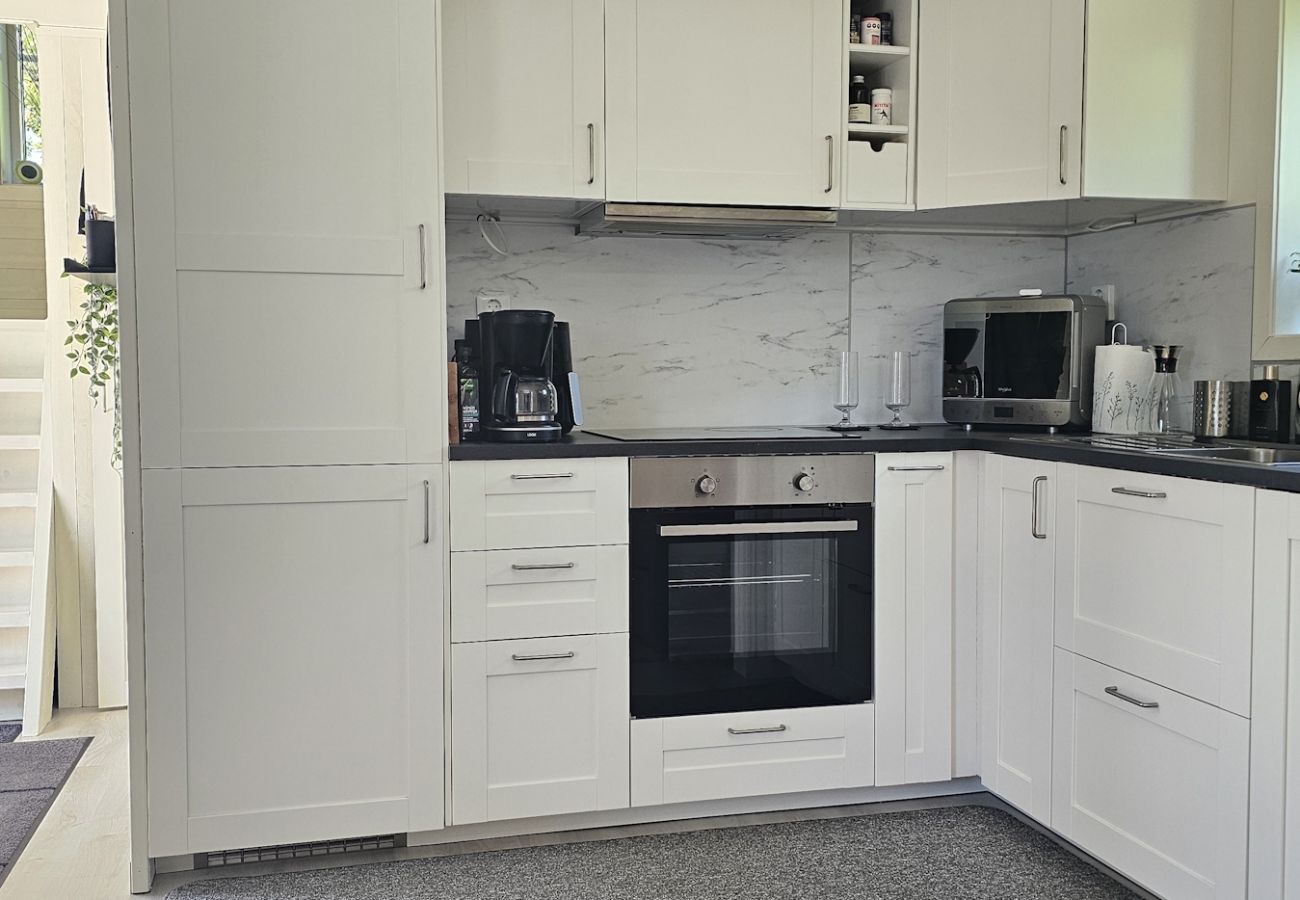Landhaus in Varekil - Modernes Studiohaus in Rossö, 370 m vom Meer entfernt | SE09138