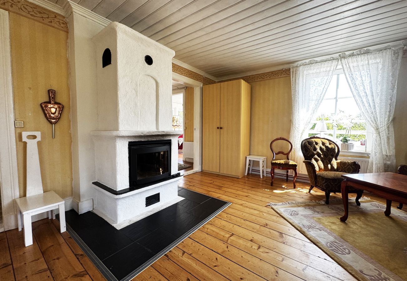 Ferienhaus in Hjo - Charmantes Ferienhaus mit Aussicht auf die Landschaft und in der Nähe des Vättern|SE08084