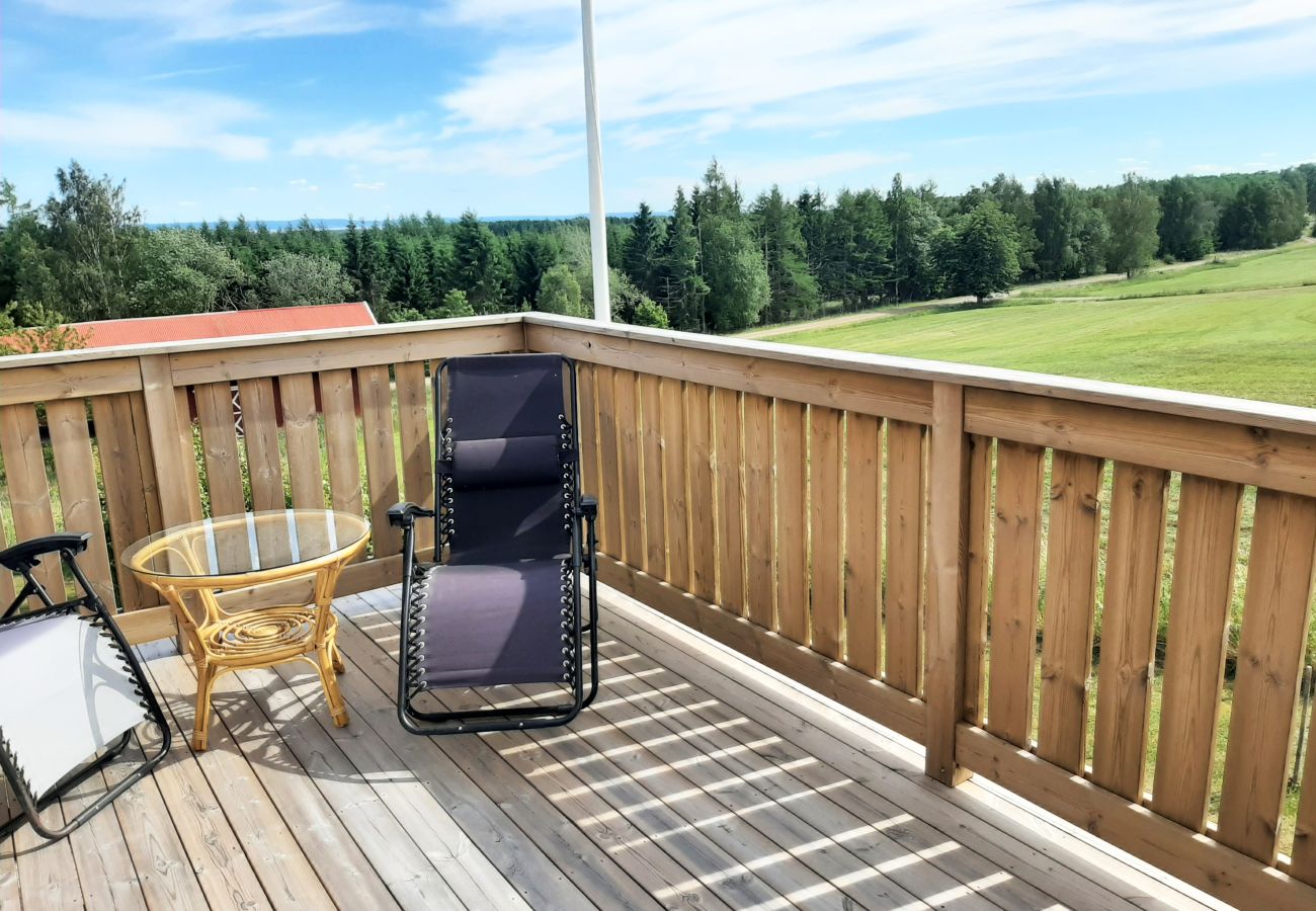 Ferienhaus in Hjo - Charmantes Ferienhaus mit Aussicht auf die Landschaft und in der Nähe des Vättern|SE08084