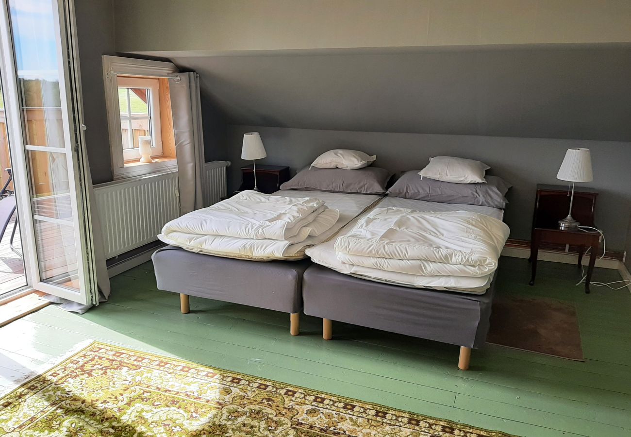 Ferienhaus in Hjo - Charmantes Ferienhaus mit Aussicht auf die Landschaft und in der Nähe des Vättern|SE08084