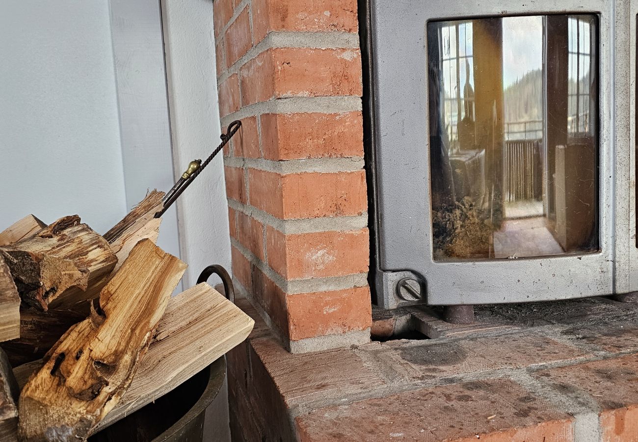 Ferienhaus in Munkedal - Blockhaus mit Pool, Sauna und Boot beim Schloss Torreby | SE09080