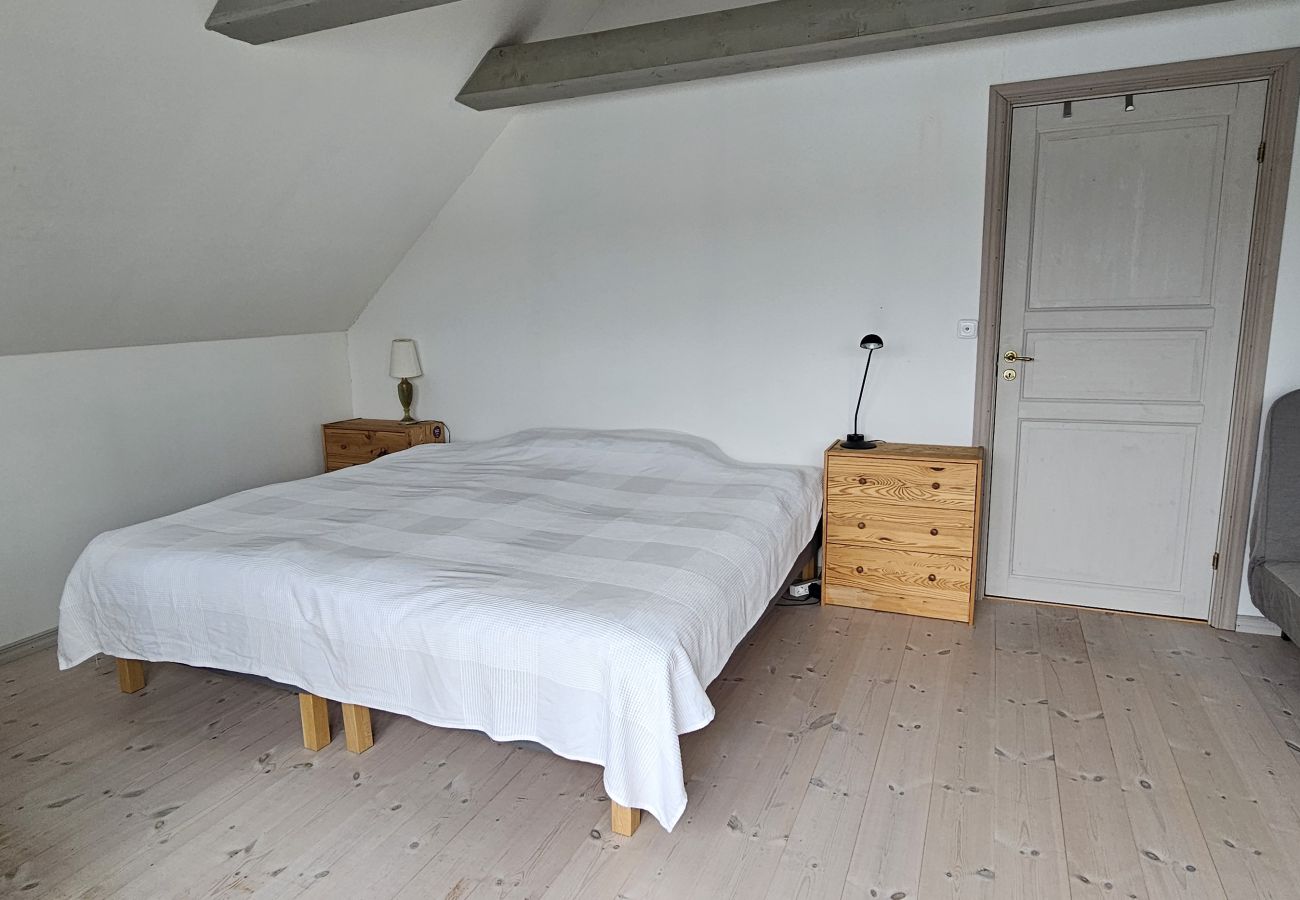 Ferienhaus in Munkedal - Blockhaus mit Pool, Sauna und Boot beim Schloss Torreby | SE09080