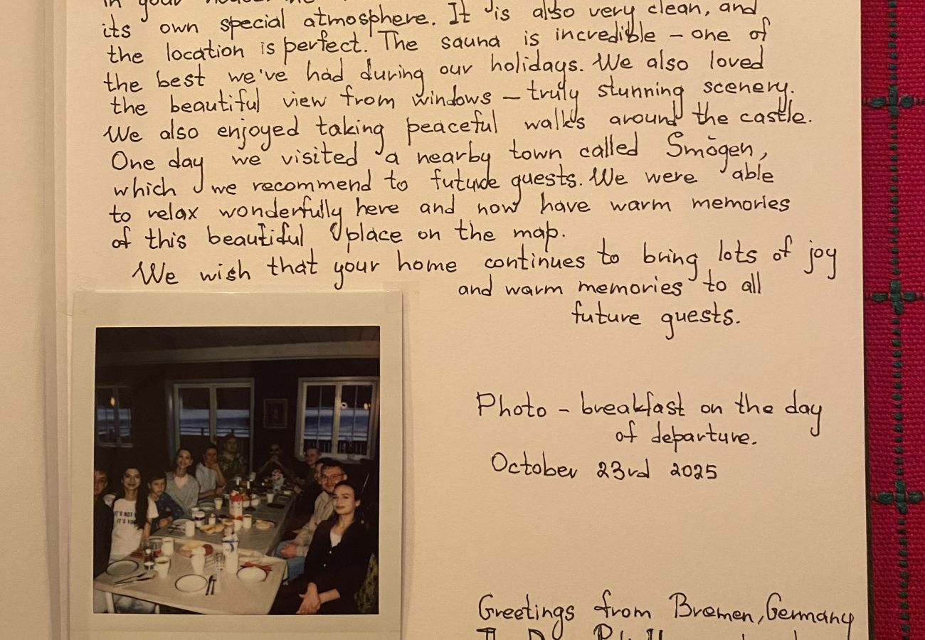 Ferienhaus in Munkedal - Blockhaus mit Pool, Sauna und Boot beim Schloss Torreby | SE09080